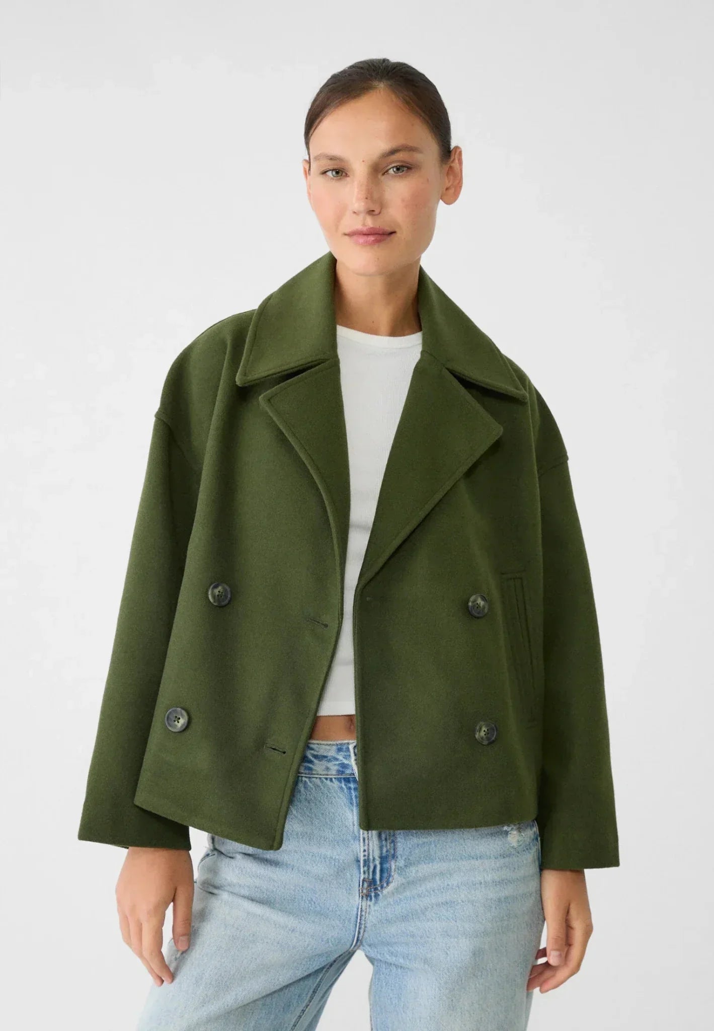 Cropped Double-Breasted Winter Jacket for Women – Stylish Wide Lapel Coat