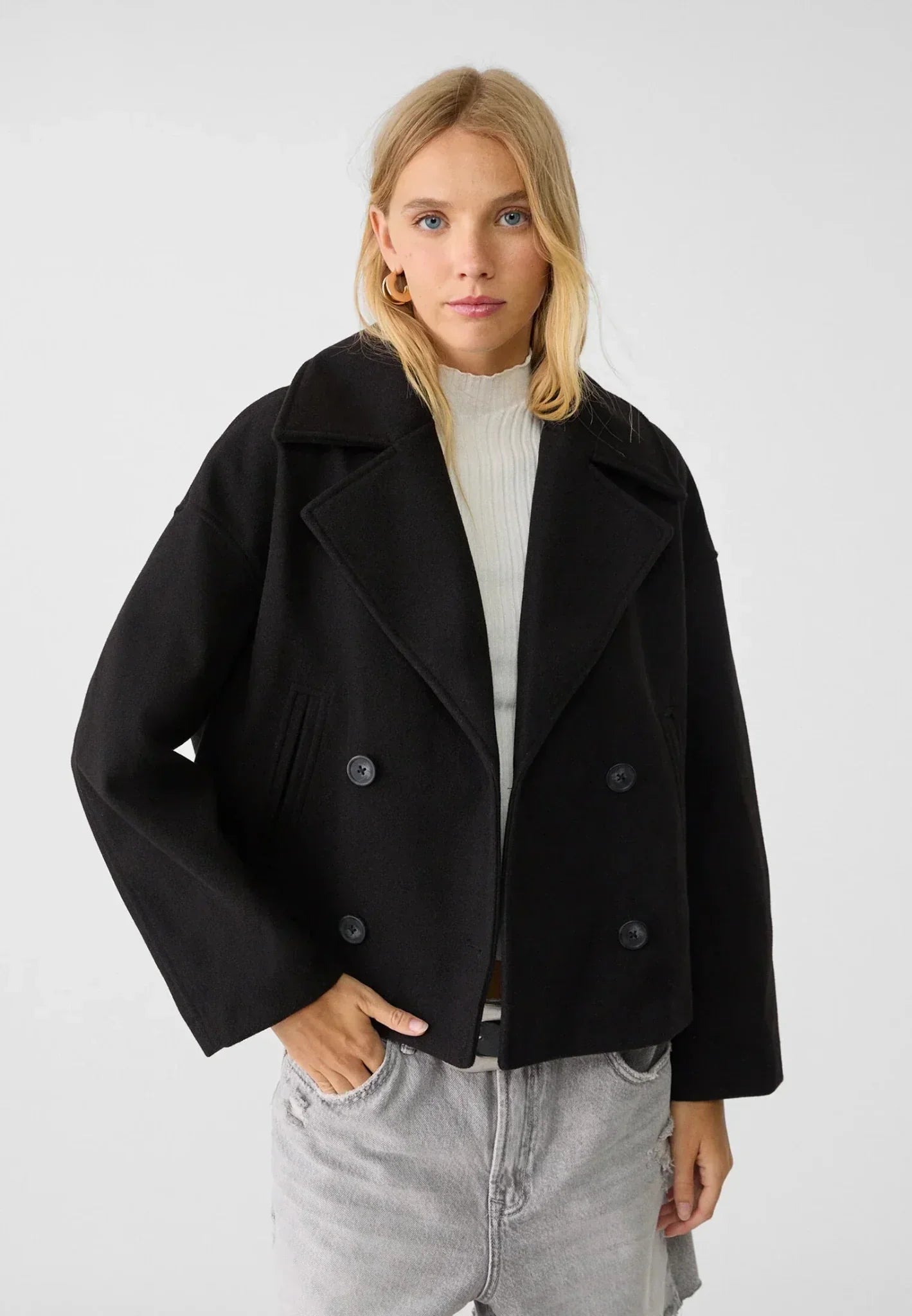 Cropped Double-Breasted Winter Jacket for Women – Stylish Wide Lapel Coat