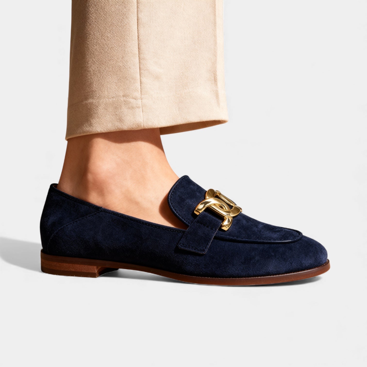 Women’s Suede Chain Loafers – Classic Slip-On Flats